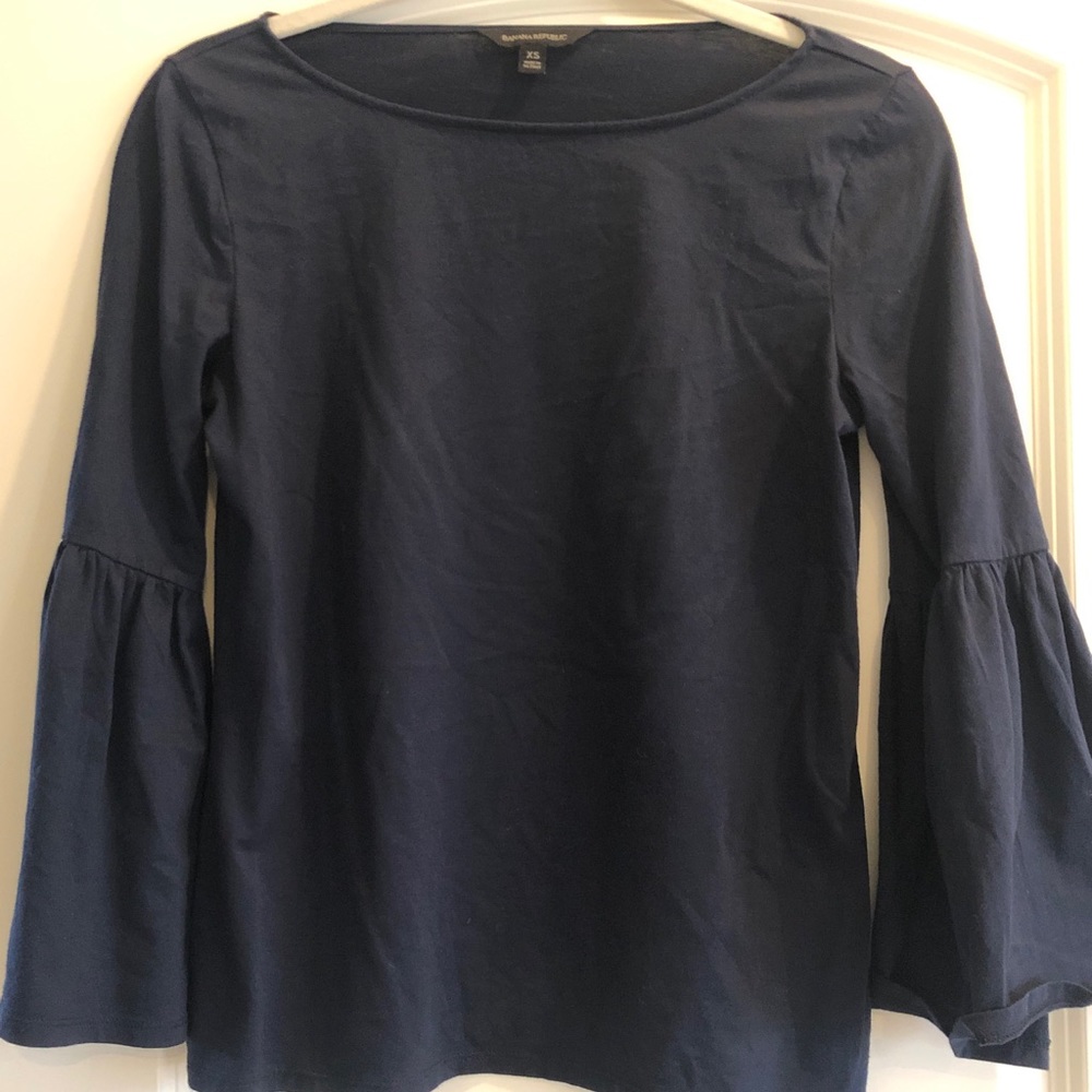 Women’s belled sleeve top